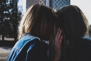 Lire la suite à propos de l’article Comment savoir si une fille timide vous aime : 17 signes que vous lui plaisez