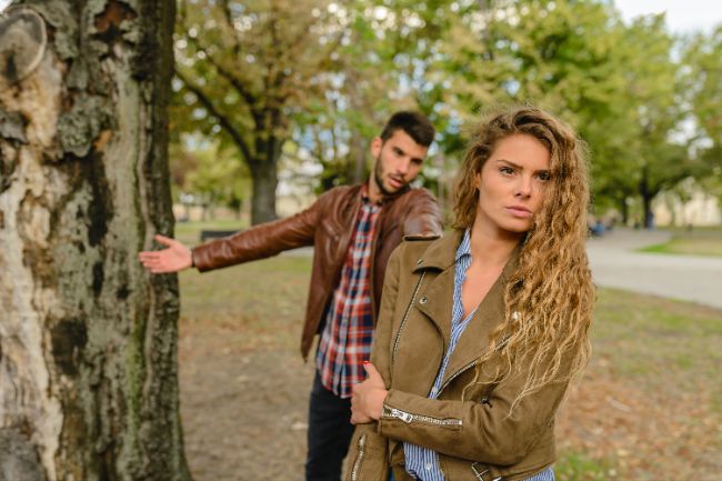 autres signes qu'une femme n'aime plus son mari ou partenaire de couple